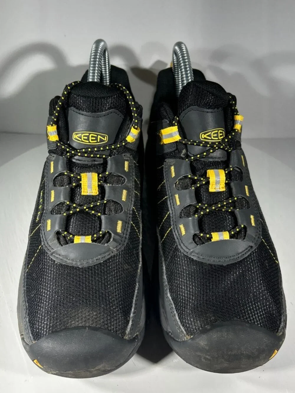 Keen Targhee Low Hiking Shoes Youth Boys Size 4 Black Trail Sneakers Camping Kid